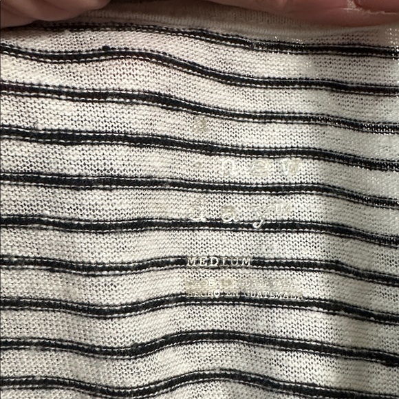 🦋 Bundle of 5 Woman’s Blouses Size Medium - Picture 8 of 8